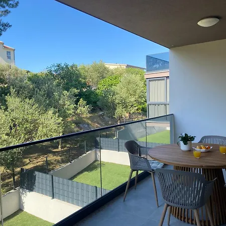 Apartment Verde * Podstrana